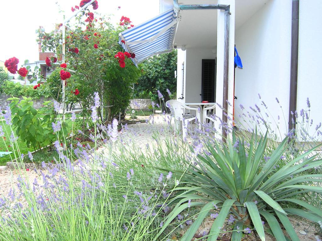 קרק Apartmani Dolencic מראה חיצוני תמונה