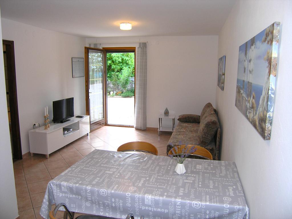 קרק Apartmani Dolencic מראה חיצוני תמונה